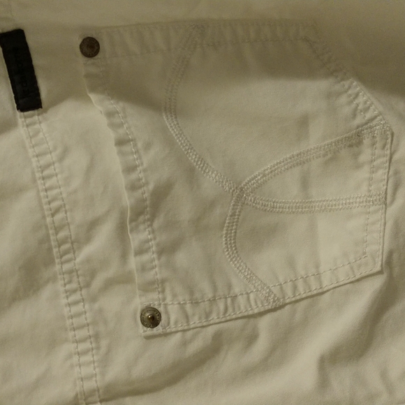 Liz Claiborne light weight cotton denims - Picture 3 of 8